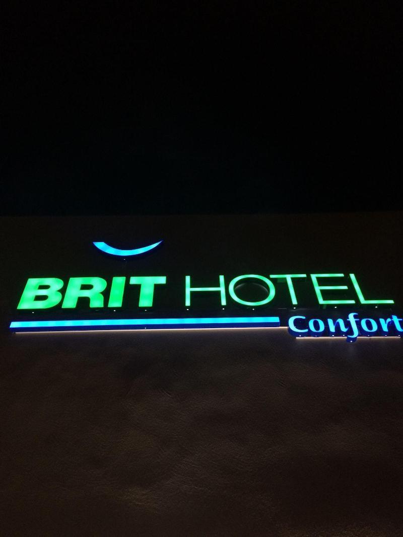 Brit Hotel Confort Лош Екстер'єр фото