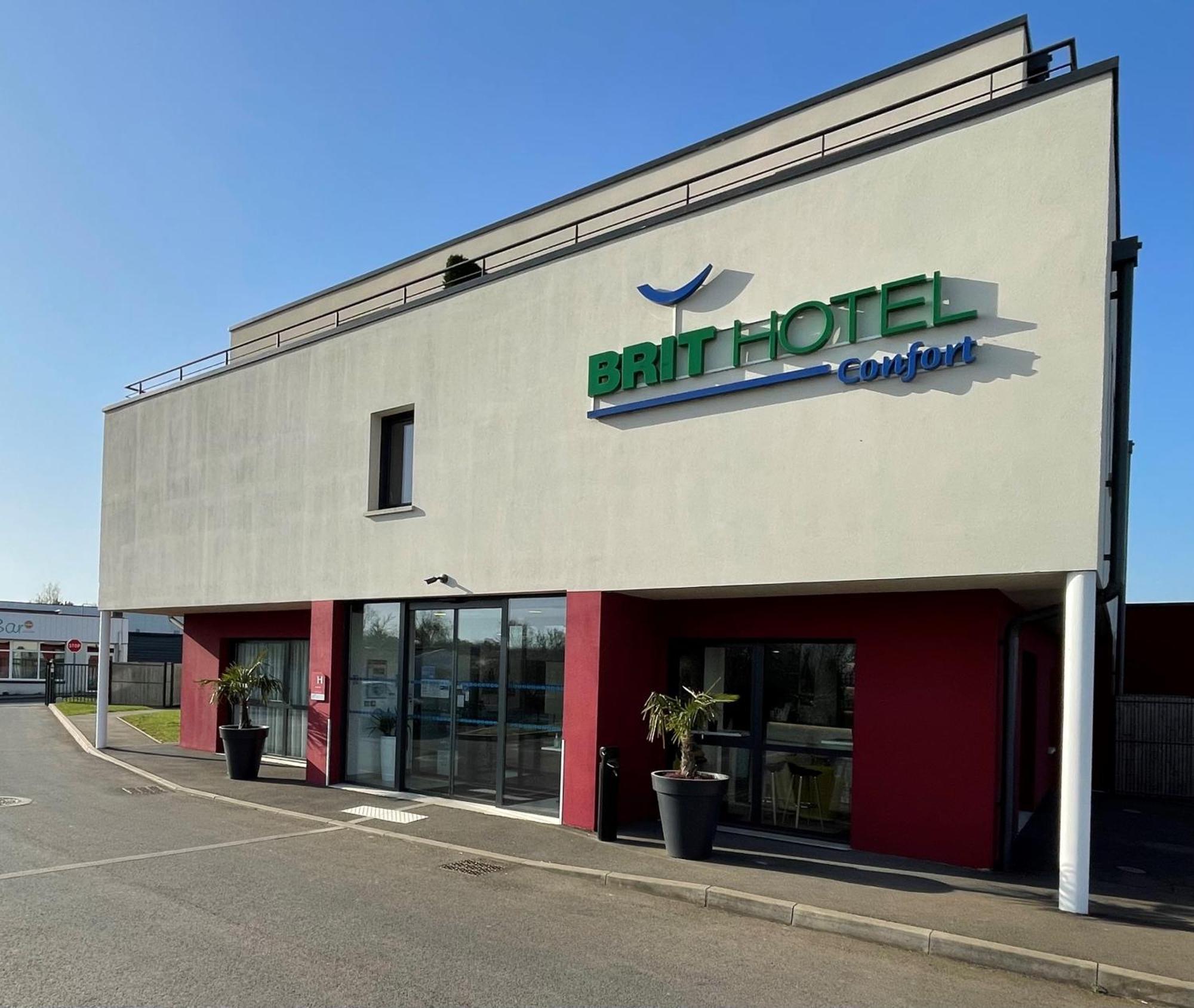Brit Hotel Confort Лош Екстер'єр фото